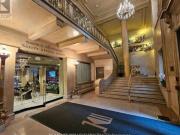 4106 1 King Street W