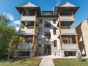411 Stradbrook Ave 1 Bedroom