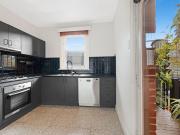4/12 Neptune Street, St Kilda VIC 3182