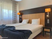413876 Quarto com vrias camas em.
