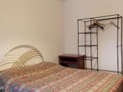 414056 Quarto com cama de casal em.