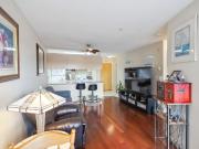 416 2 E HASTINGS STREET, Vancouver, BC V5K 5J8 Condo For...