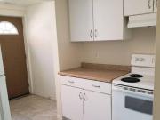 416 Lincoln Road Windsor ON N8Y 2G5 1 Bedroom Apartment...