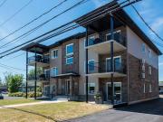 41 2 neuf à louer 1200pc garage 1er mai