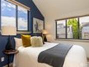 4202 Linden Ave N, Seattle, WA 98103 [Updated 12/22]