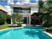 420 Área Útil Casa de Condomínio Alugar, 3 Dormitórios...