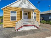 4215 ne highland ct