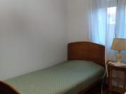 425232 Quarto com cama de solteiro em.