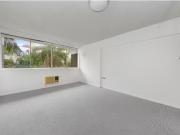 42/68 Roslyn Gardens, RUSHCUTTERS BAY Apartment for rent...