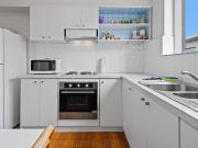 4/27 Roseberry Street, Ascot Vale