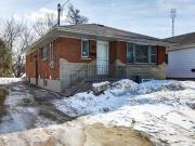427 Woodcrest Ave Oshawa ON L1J 2T5 2 Bedroom House for...