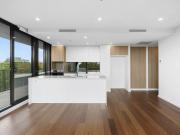 Contemporary Living With Amazing City Views