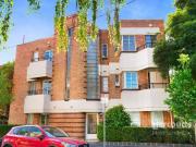 4/2 4 Garden Avenue, EAST MELBOURNE, VIC 3002 Apartment for.