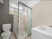 4/30 Leonard Avenue, Surfers Paradise, Qld 4217