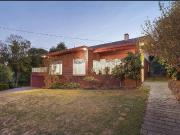 Spacious 3 bedroom family Home in Heidelberg West