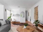 4/34 Cavvanbah St, Byron Bay House for rent Listed by...