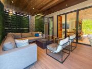 4379 ARUNDEL, North Vancouver, BC V7R 3T1 Home For Rent...