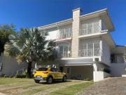 439 Área Útil Casa Alugar, 4 Dormitórios localizado em...
