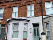 43 Candahar Street, Room 4