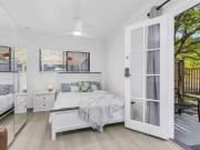 4/3 Pomona Terrace, Labrador, QLD 4215