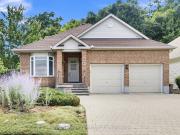 43 Settler's Ridge Way