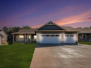 4402 SW Lakeside Dr, Topeka, KS 66610