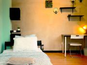 440542 Quarto com cama de solteiro, com.