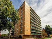 440 Eglinton
