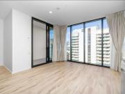 3 bedroom fully furnished apartment great location!