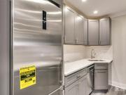 450 508 W. Aldine One Bedroom, One Bathroom