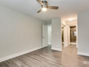 450 508 W. Aldine Two Bedroom, One Bathroom