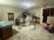 450 yards house available for sale in clifton block 2