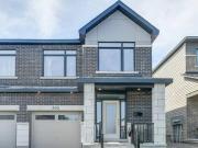 455 Fernside Street Ottawa ON K1T 3X1 3 Bedroom House...