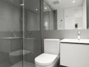 4580 Chemin Queen Mary, Montréal, QC