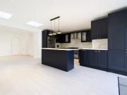 4/5 Bedroom House In Plumstead SE18