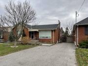 45 Robertsfield Crescent Toronto ON M1R 2X1 3 Bedroom... 45 Robertsfield Crescent Toronto ON M1R 2X1 3 Bedroom...