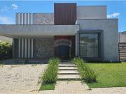 461 Área Útil Casa de Condomínio Alugar, 3 Dormitórios...