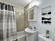 460 Eglinton Avenue East 2 Bedroom Apartment for Rent at...