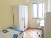 461394 Room with double bed in 4 bedroom.