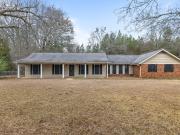 4613 Ridge Rd, Columbus, MS 39705