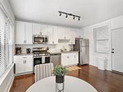 4615 27 N. Ashland Ave. 1 Bedroom 1 Bathroom Plus