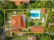 461 Área Útil Casa de Condomínio Alugar, 6 Dormitórios...