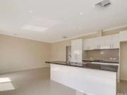 4/64 Ahern Road, Pakenham VIC 3810
