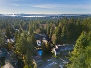 4687 HOSKINS ROAD, North Vancouver, BC V7K 2R3 Townhouse...