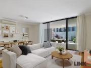 4/6 Edmondstone Street, South Brisbane Apartment for...