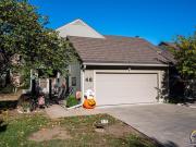 46 SW Pepper Tree Ln, Topeka, KS 66611