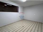 470 Área Útil Casa de Condomínio Alugar, 4 Dormitórios...