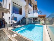 470 m2 + Diseño y vista unica! Venta Casa Mediterranea...