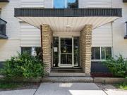470 Wellington St. N. 1 Bedroom Apartment for Rent at...