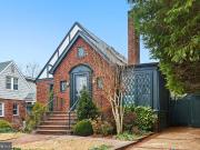 4711 17th St N, Arlington, VA 22207 | Compass